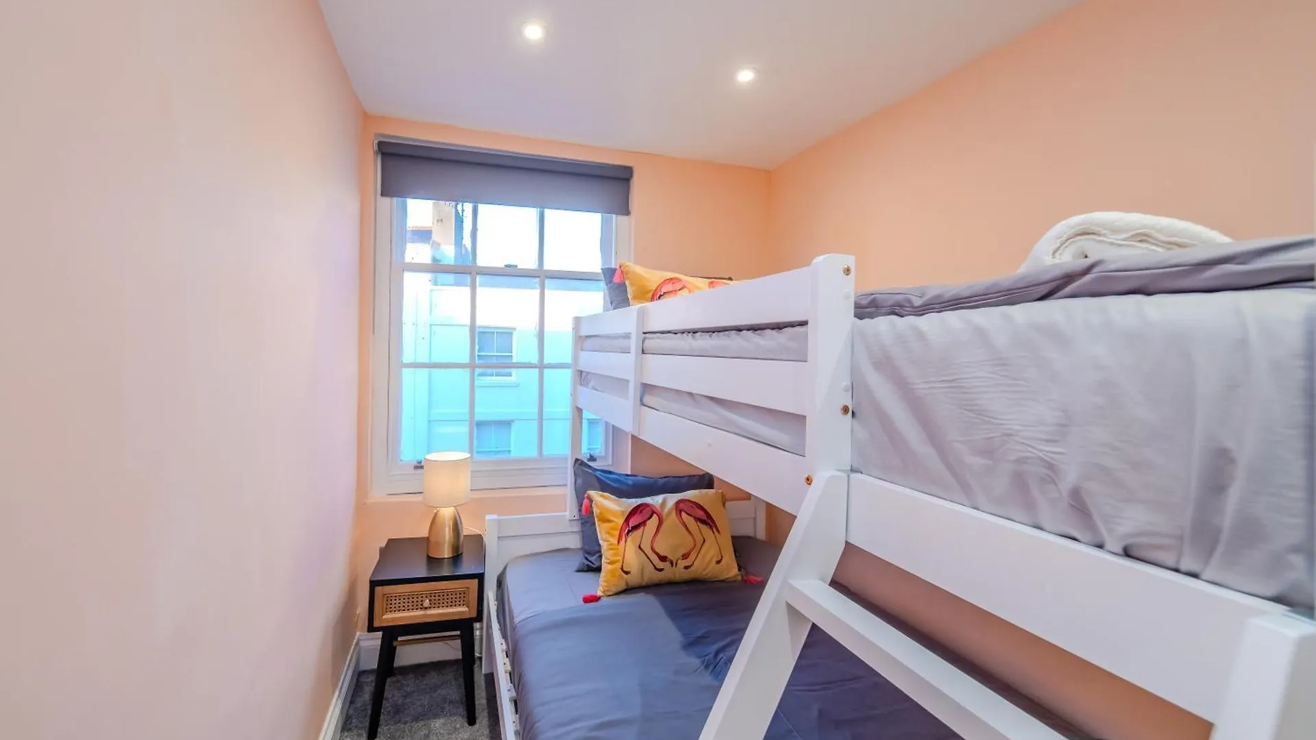 3 Bedroom 2 Bath Apartment I Next To Brighton Beach I Sleep 11 Guests Reino Unido